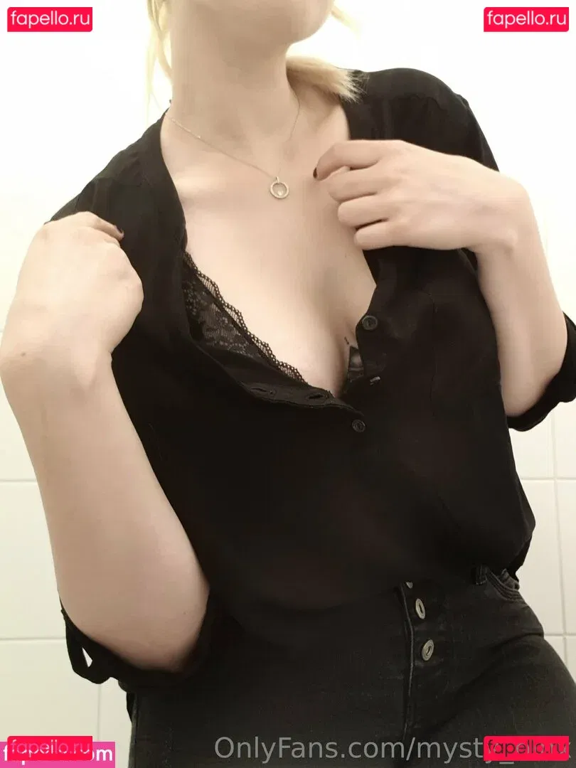 mysty_binx Onlyfans Photo Gallery 