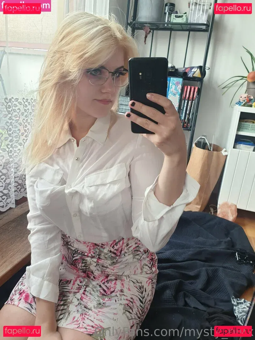 mysty_binx Onlyfans Photo Gallery 