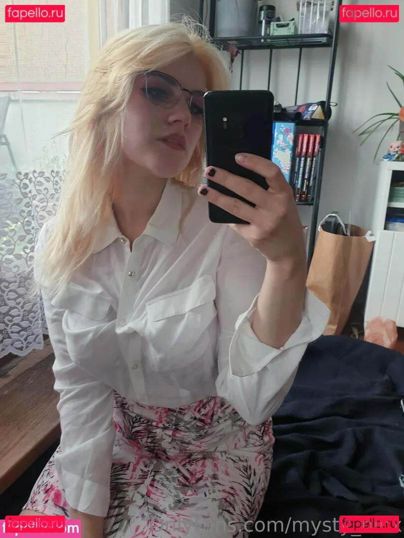 mysty_binx Onlyfans Photo Gallery 