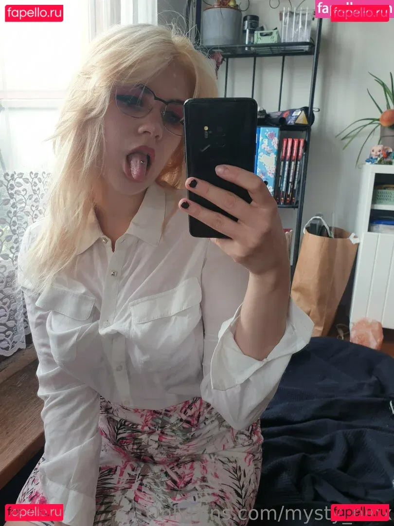 mysty_binx Onlyfans Photo Gallery 