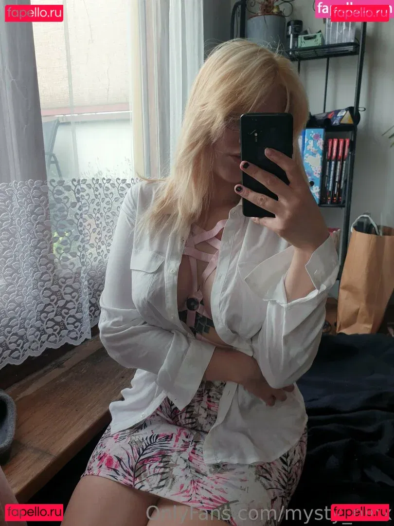 mysty_binx Onlyfans Photo Gallery 