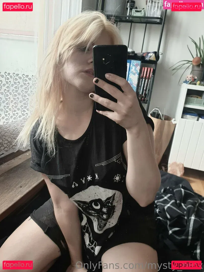 mysty_binx Onlyfans Photo Gallery 