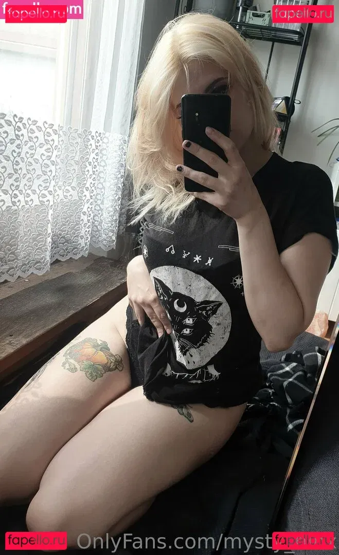 mysty_binx Onlyfans Photo Gallery 