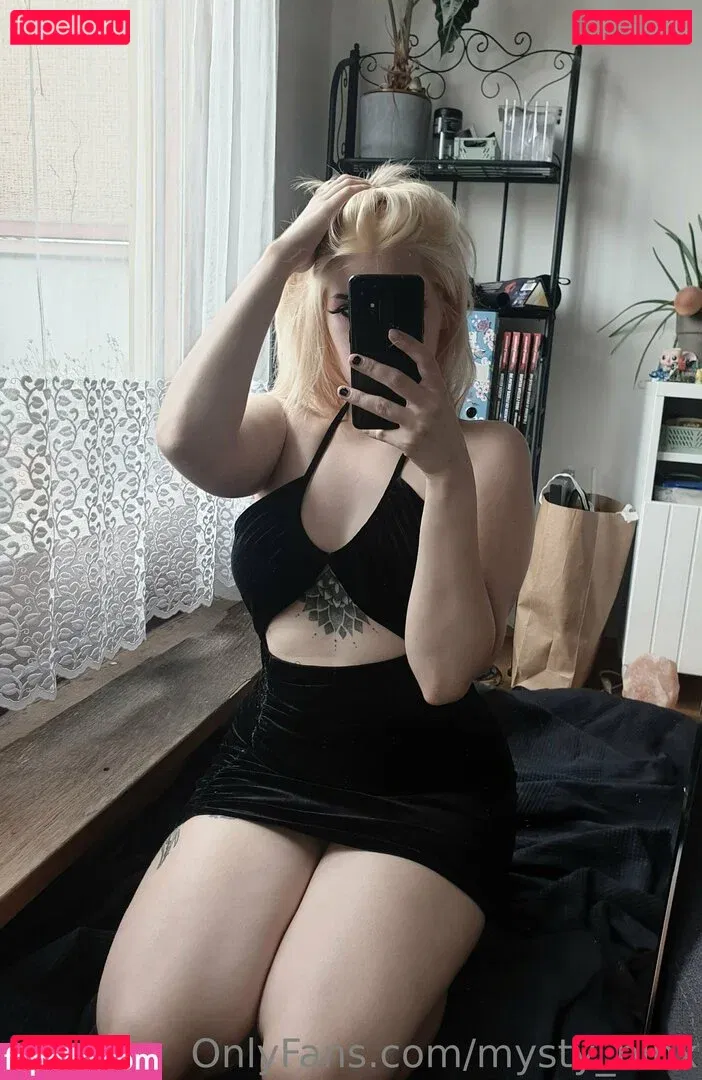 mysty_binx Onlyfans Photo Gallery 