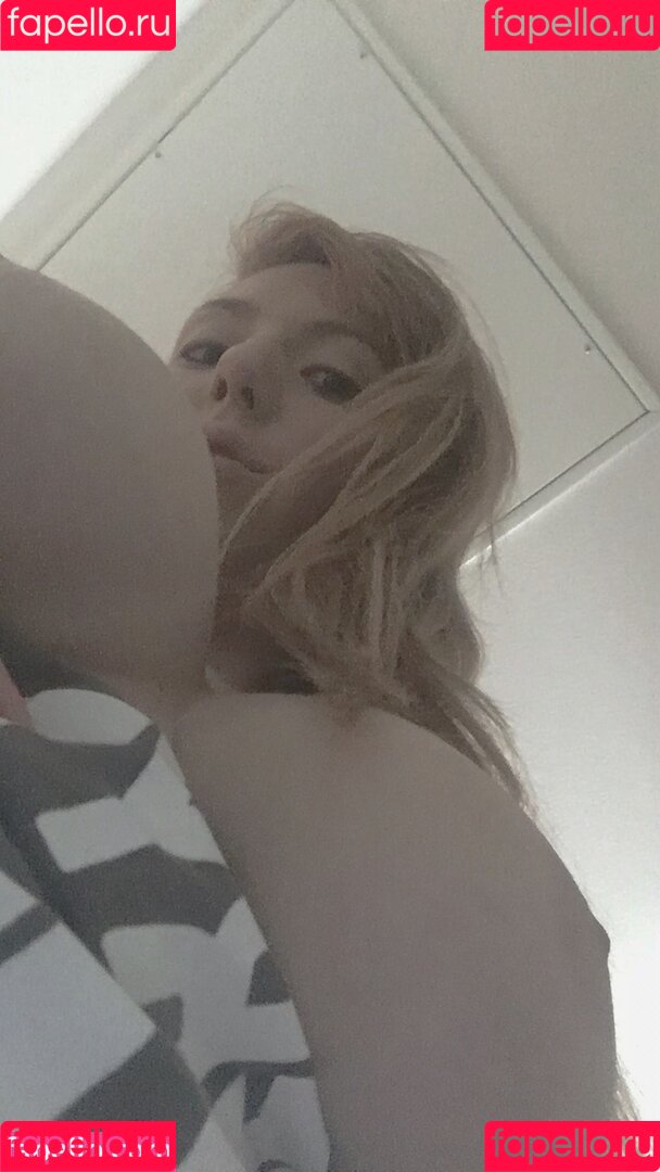 laurenfillsup Onlyfans Photo Gallery 