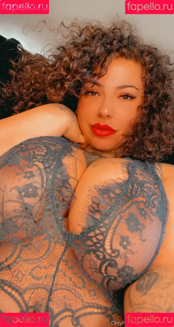 queenazita Onlyfans Photo Gallery 