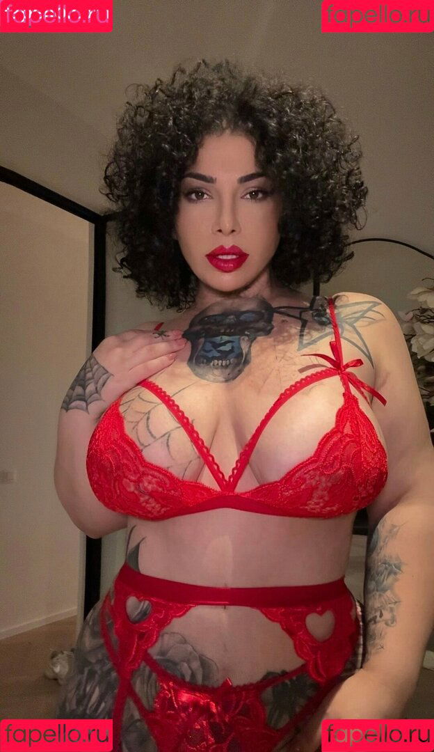 queenazita Onlyfans Photo Gallery 