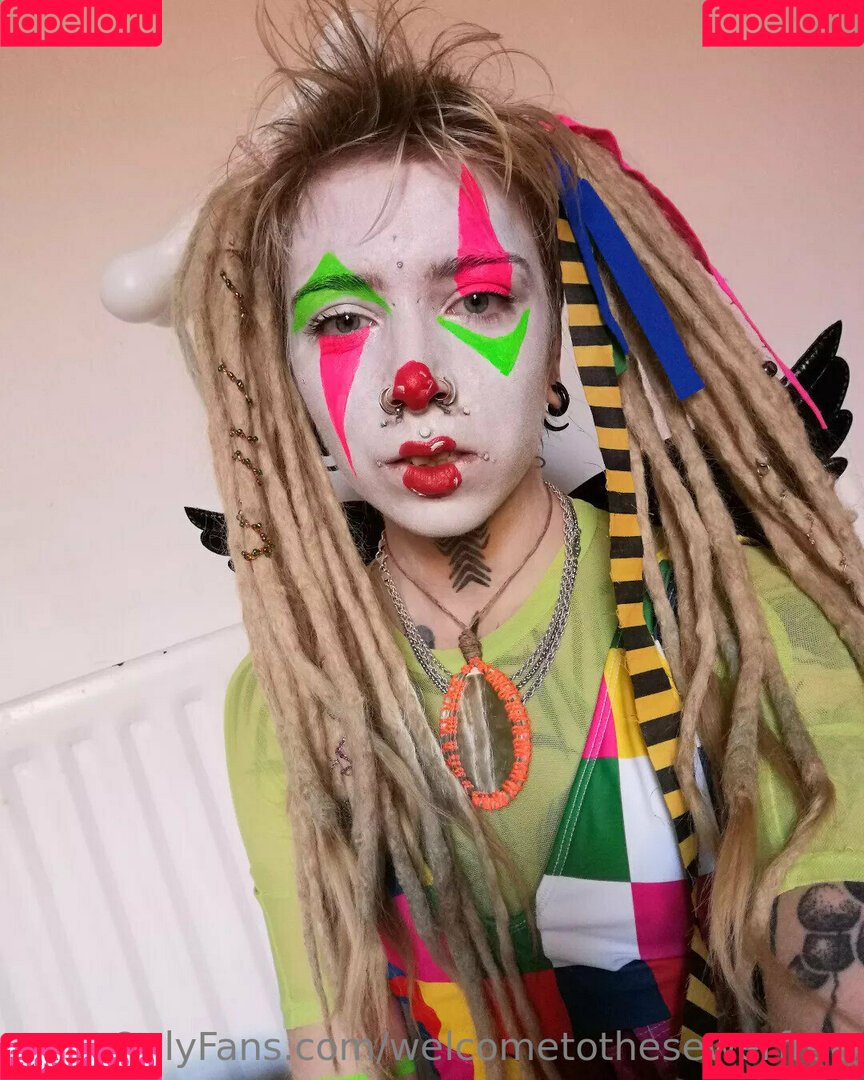 welcometothesewerfree Onlyfans Photo Gallery 