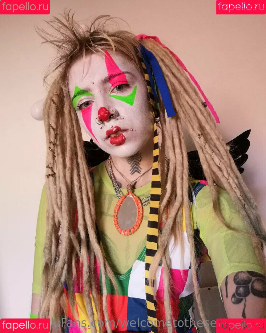 welcometothesewerfree Onlyfans Photo Gallery 