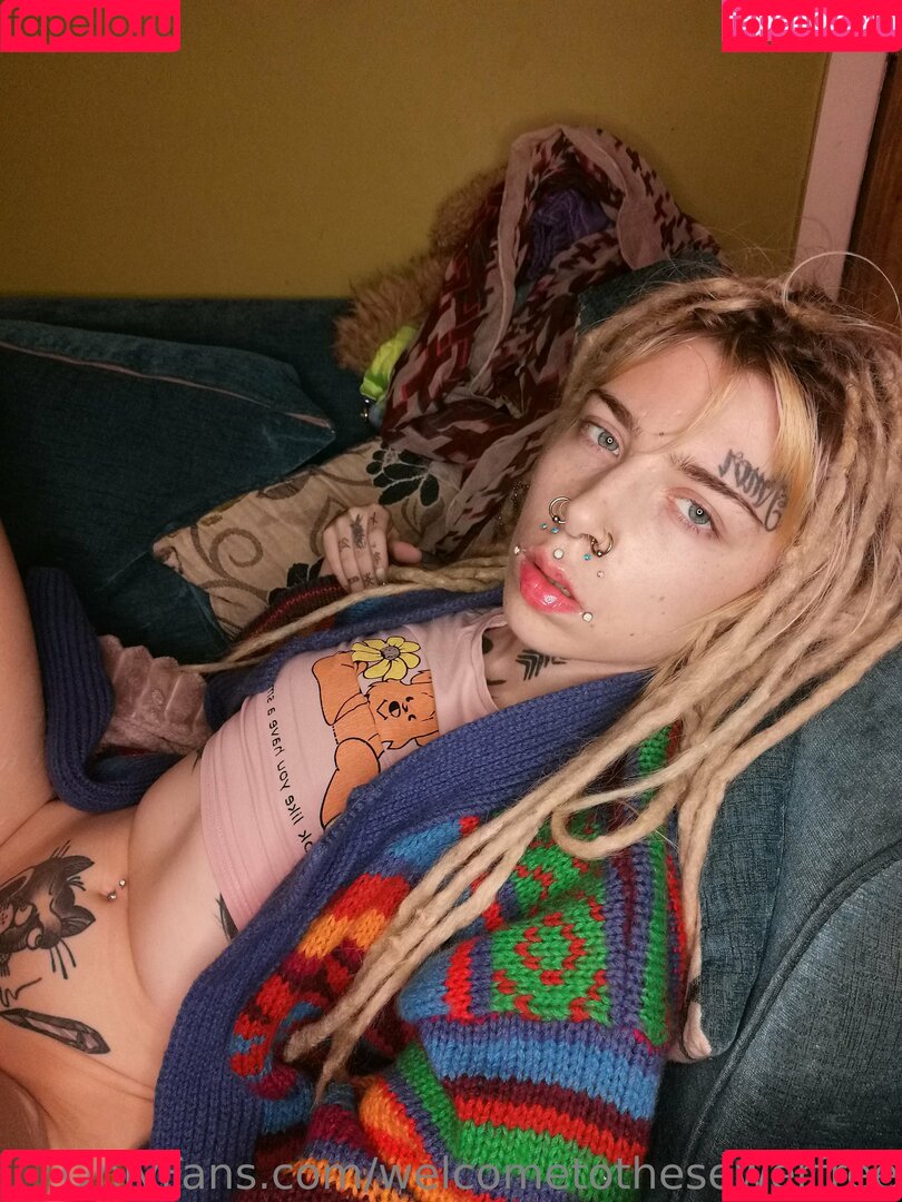 welcometothesewerfree Onlyfans Photo Gallery 