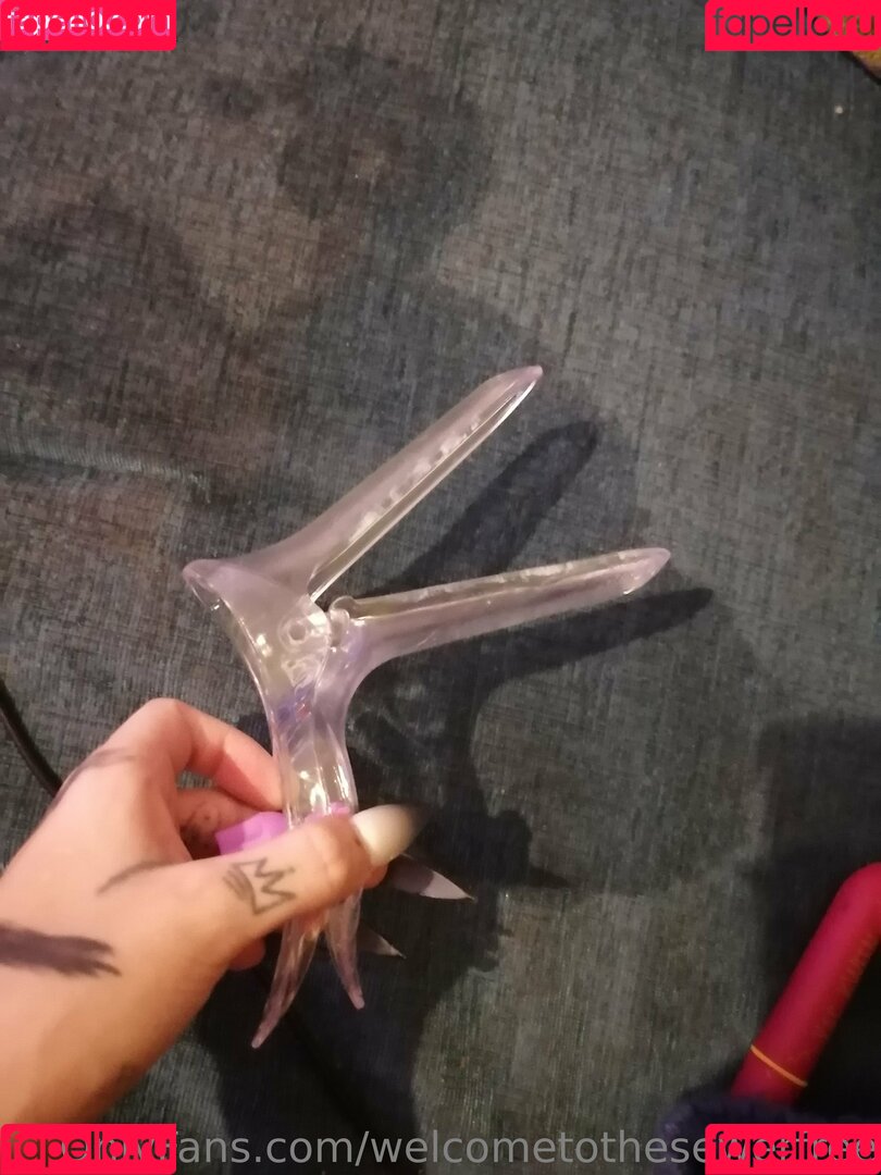 welcometothesewerfree Onlyfans Photo Gallery 