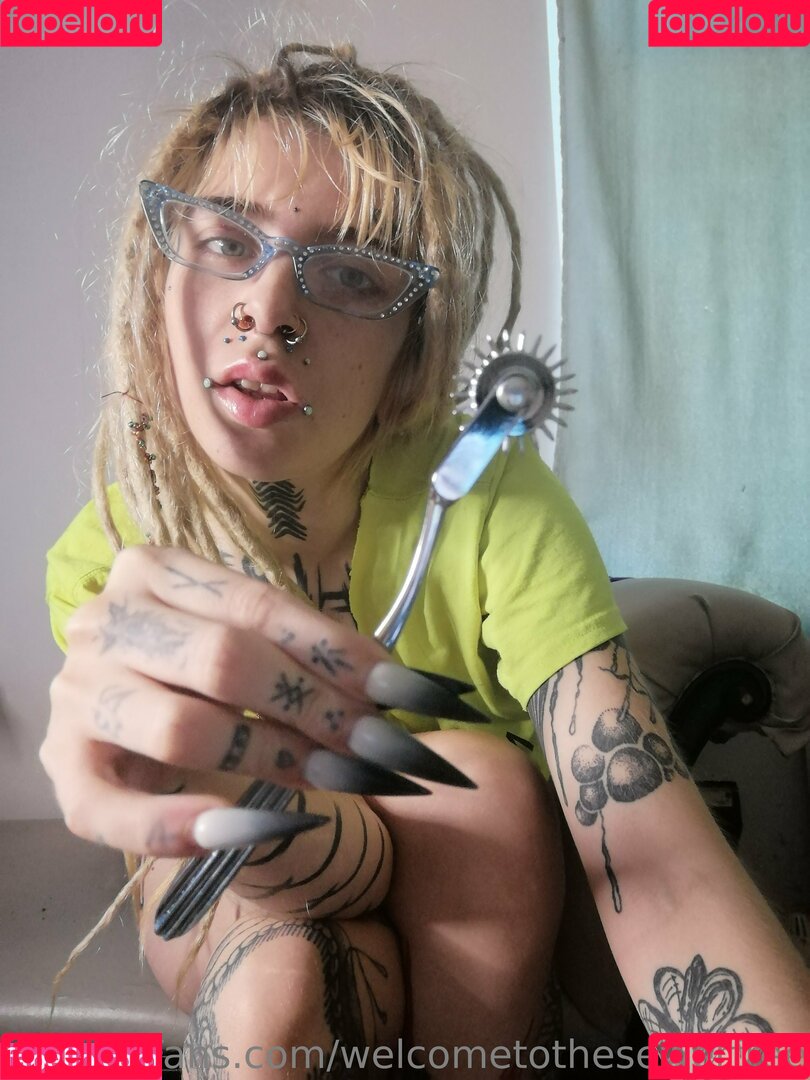 welcometothesewerfree Onlyfans Photo Gallery 