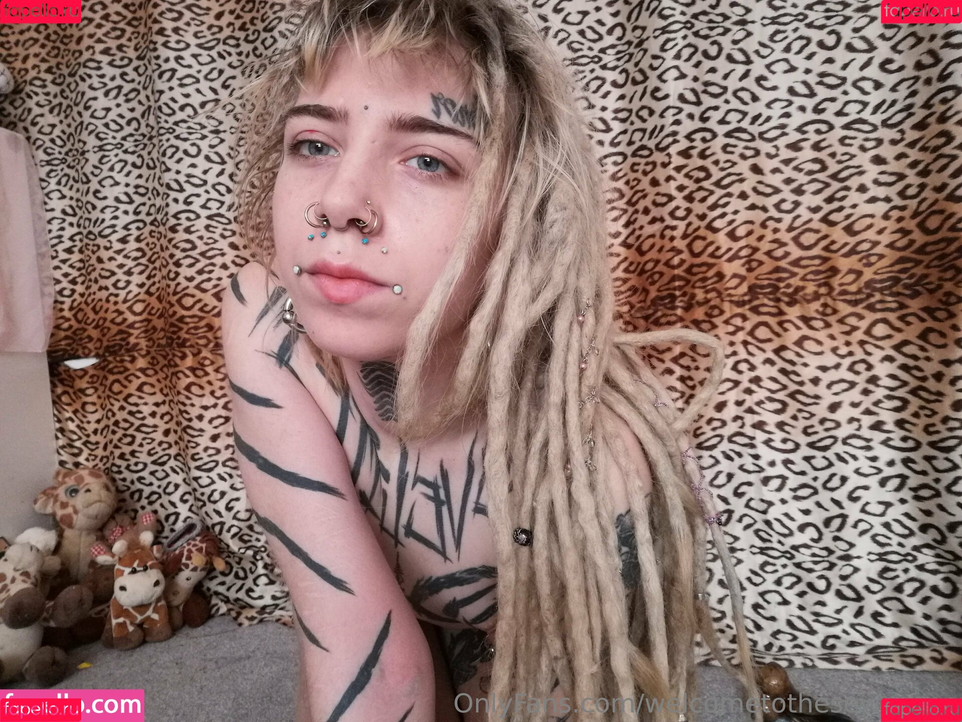 welcometothesewerfree Onlyfans Photo Gallery 