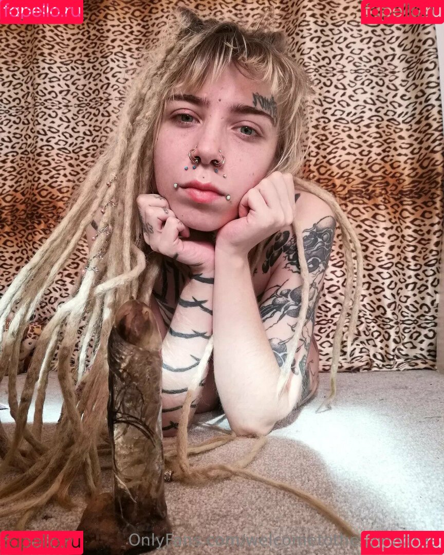 welcometothesewerfree Onlyfans Photo Gallery 