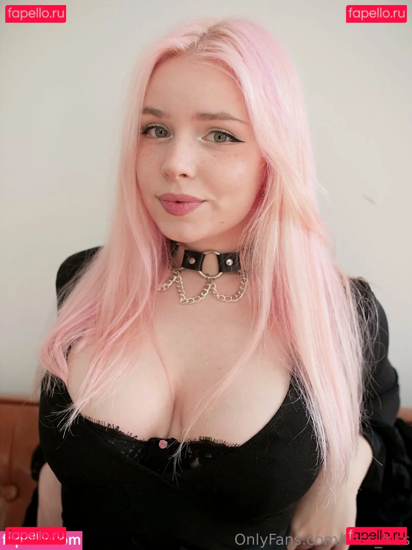 triss_kiss Onlyfans Photo Gallery 