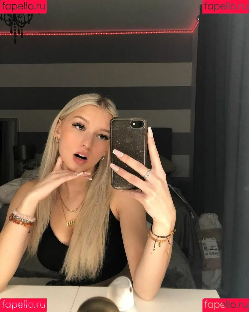 Emma Welyki Onlyfans Photo Gallery 