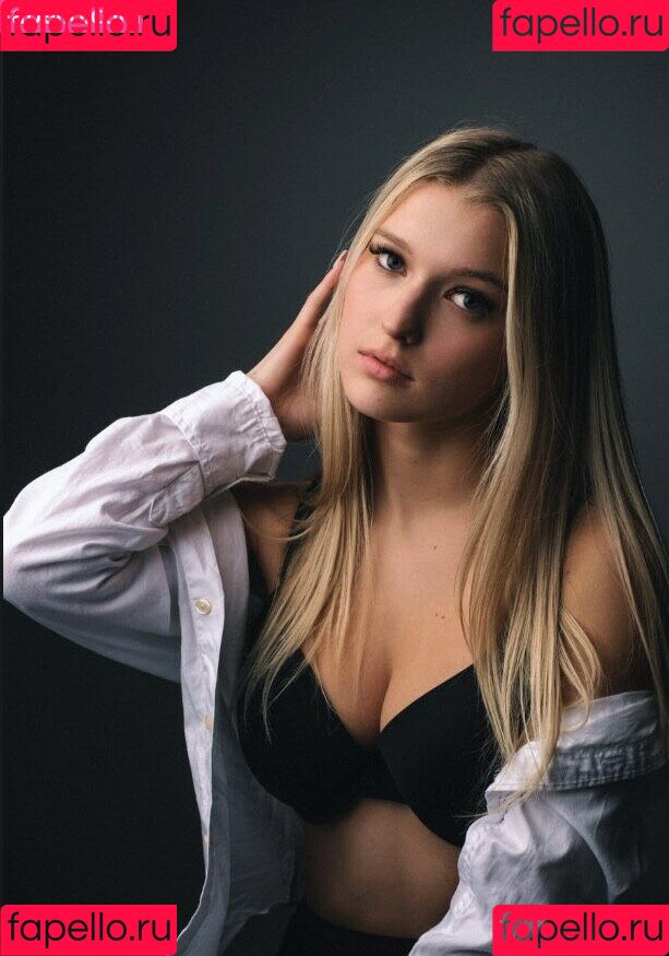 Emma Welyki Onlyfans Photo Gallery 