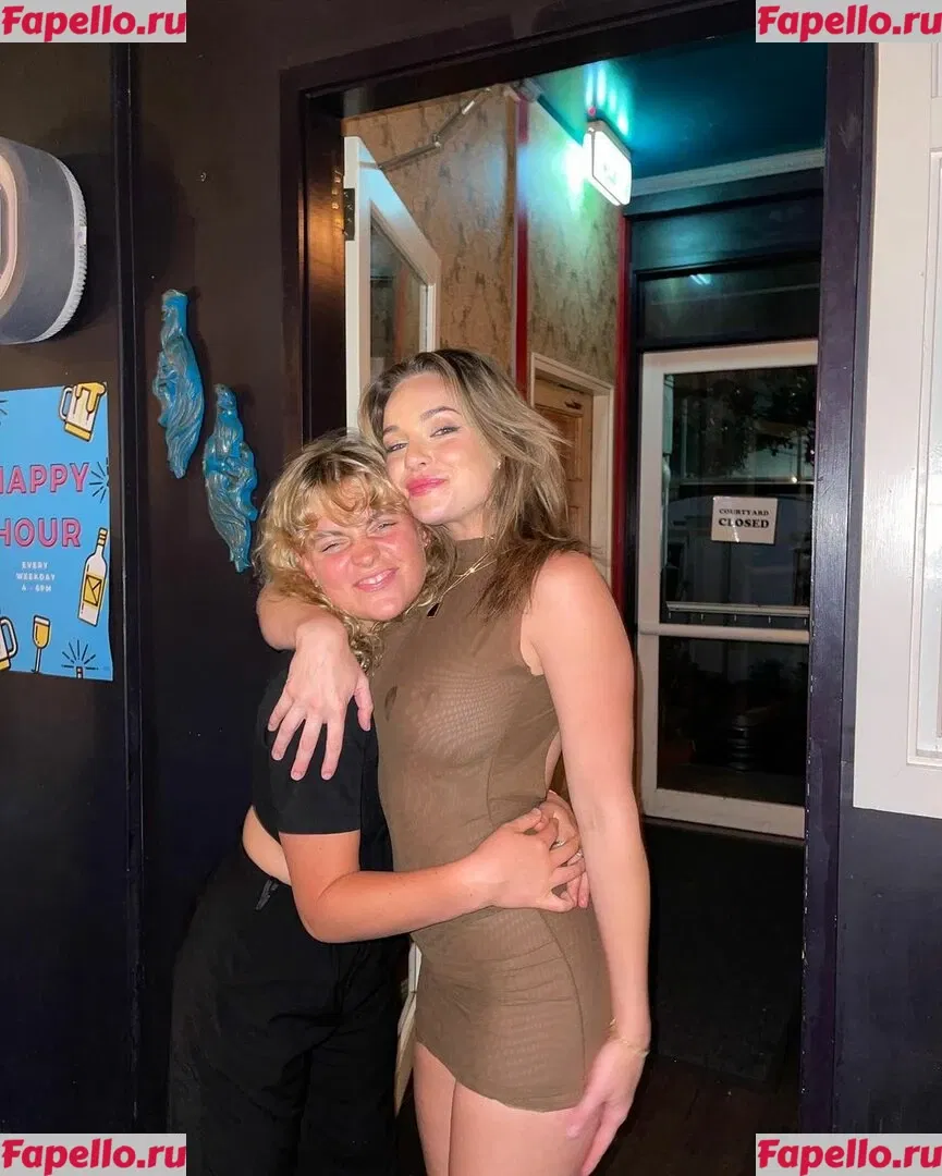 Abbie Chatfield Onlyfans Photo Gallery 