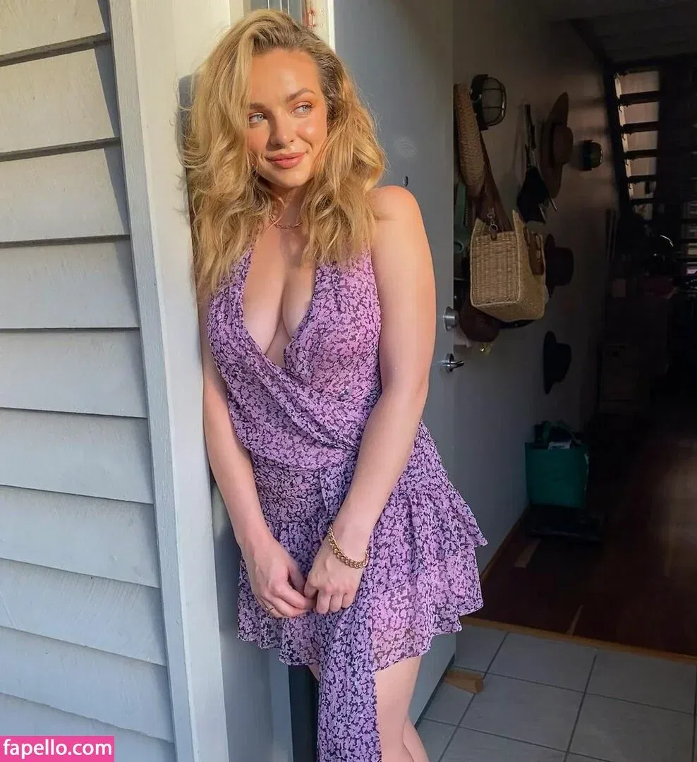 Abbie Chatfield Onlyfans Photo Gallery 