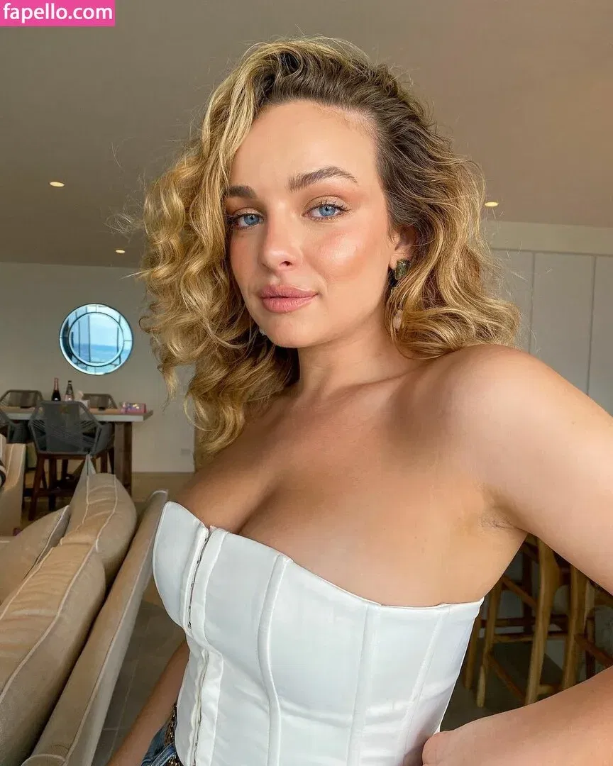 Abbie Chatfield Onlyfans Photo Gallery 