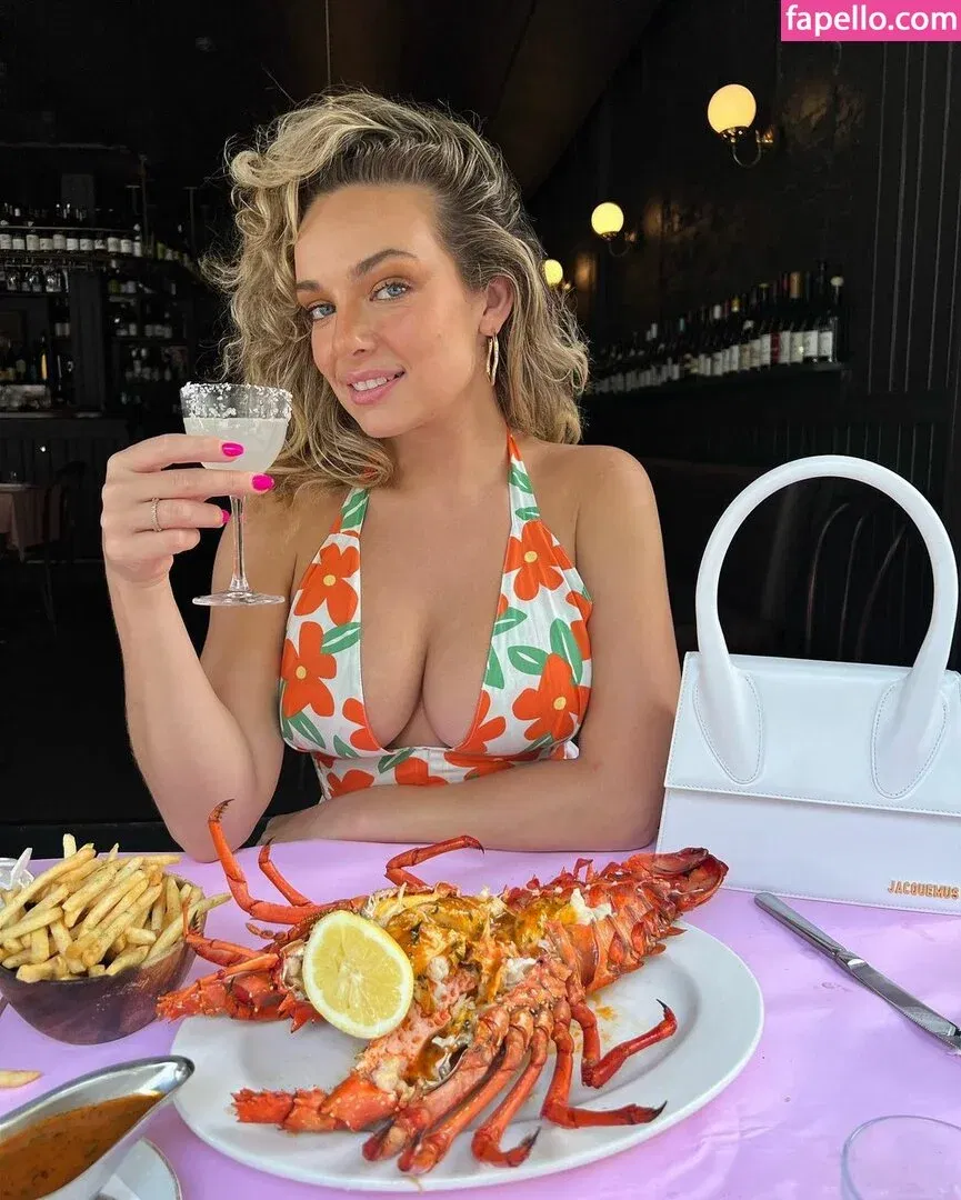 Abbie Chatfield Onlyfans Photo Gallery 