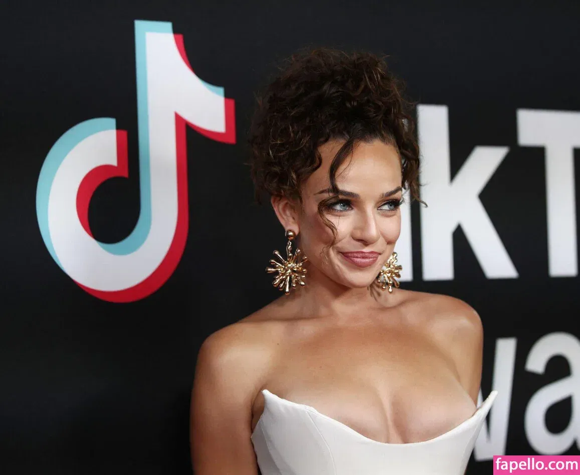 Abbie Chatfield Onlyfans Photo Gallery 