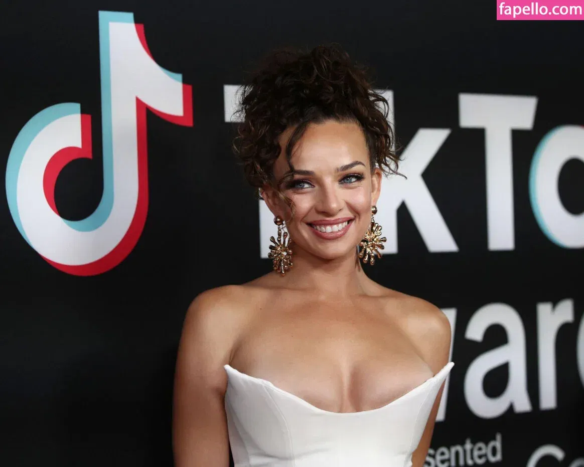 Abbie Chatfield Onlyfans Photo Gallery 