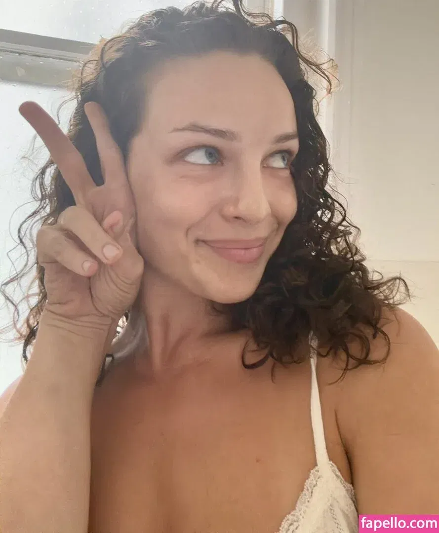 Abbie Chatfield Onlyfans Photo Gallery 