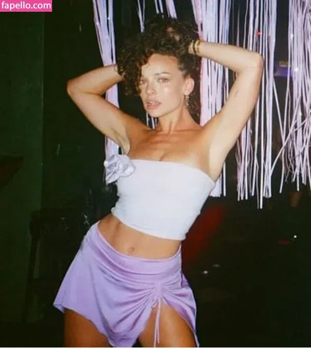 Abbie Chatfield Onlyfans Photo Gallery 