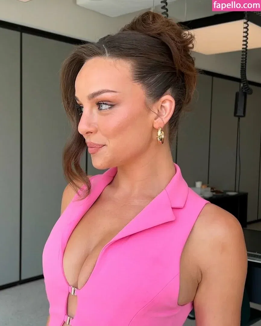 Abbie Chatfield Onlyfans Photo Gallery 