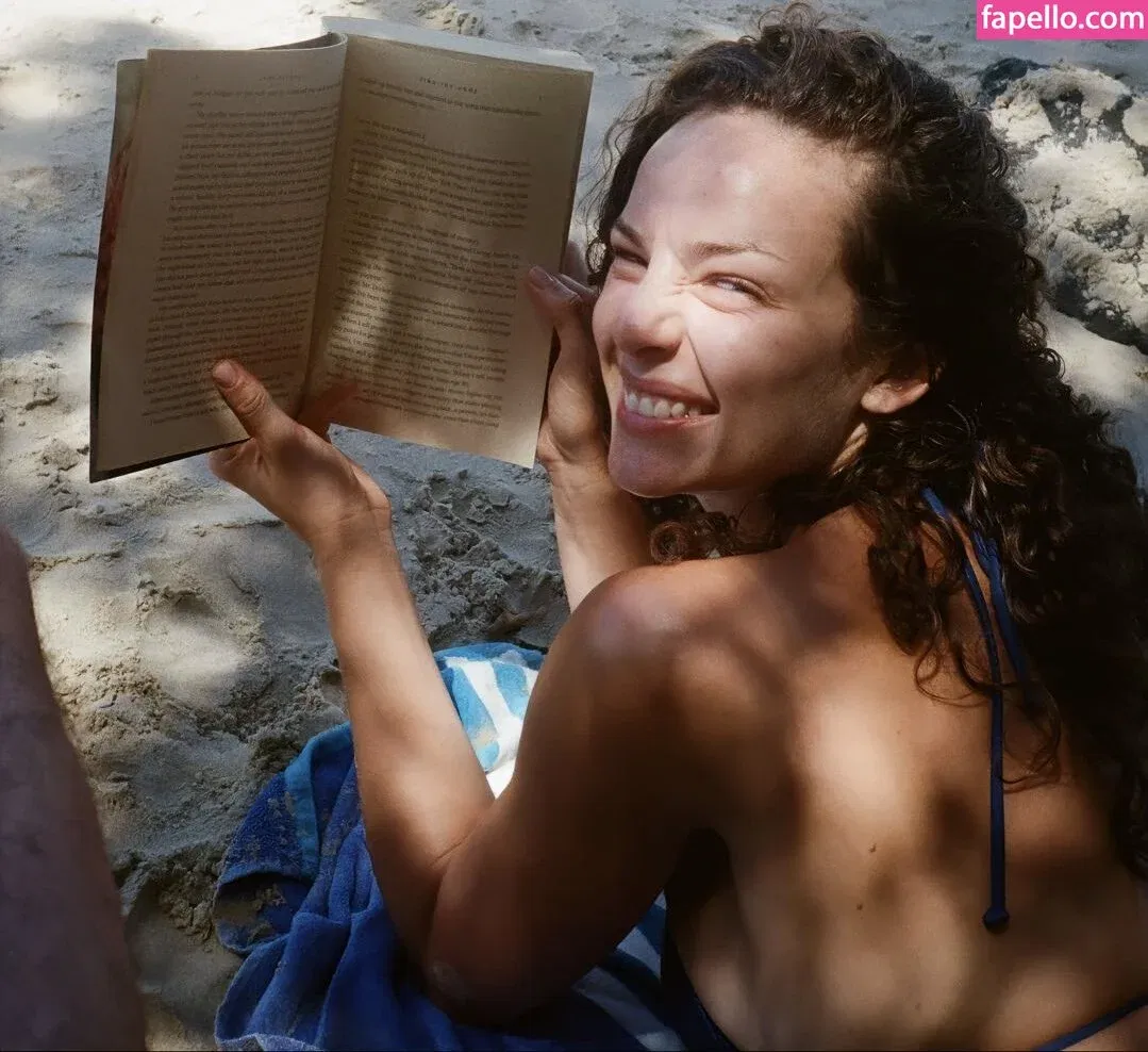 Abbie Chatfield Onlyfans Photo Gallery 