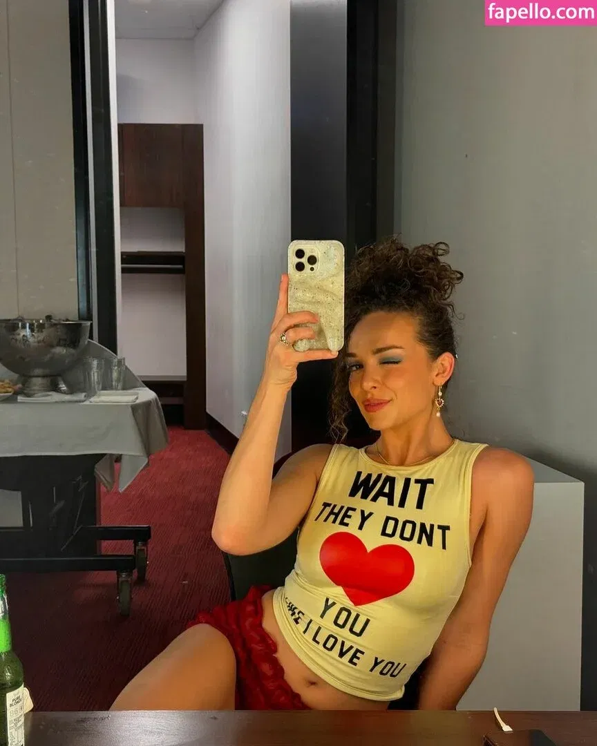 Abbie Chatfield Onlyfans Photo Gallery 