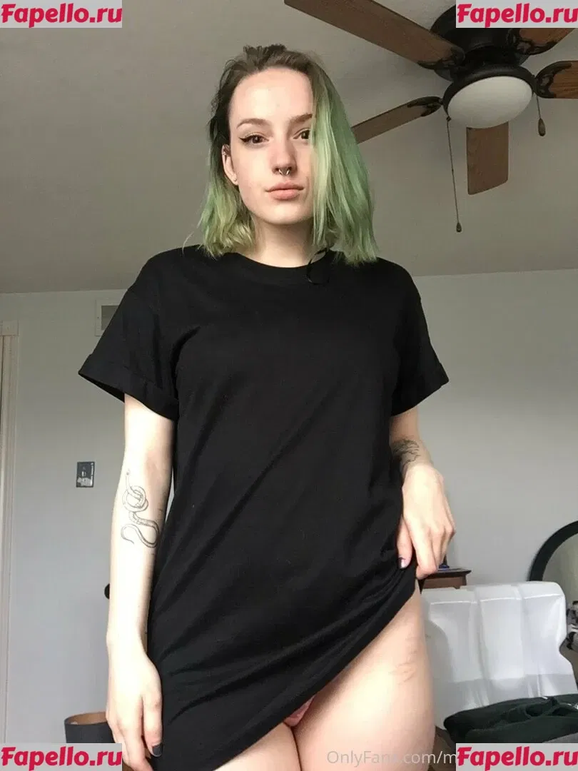 melthewhalefree Onlyfans Photo Gallery 