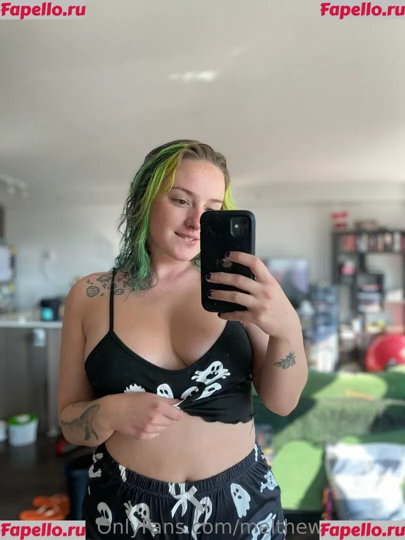 melthewhalefree Onlyfans Photo Gallery 