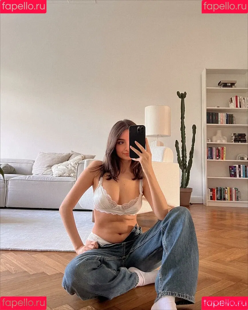 Ischtar Isik Onlyfans Photo Gallery 