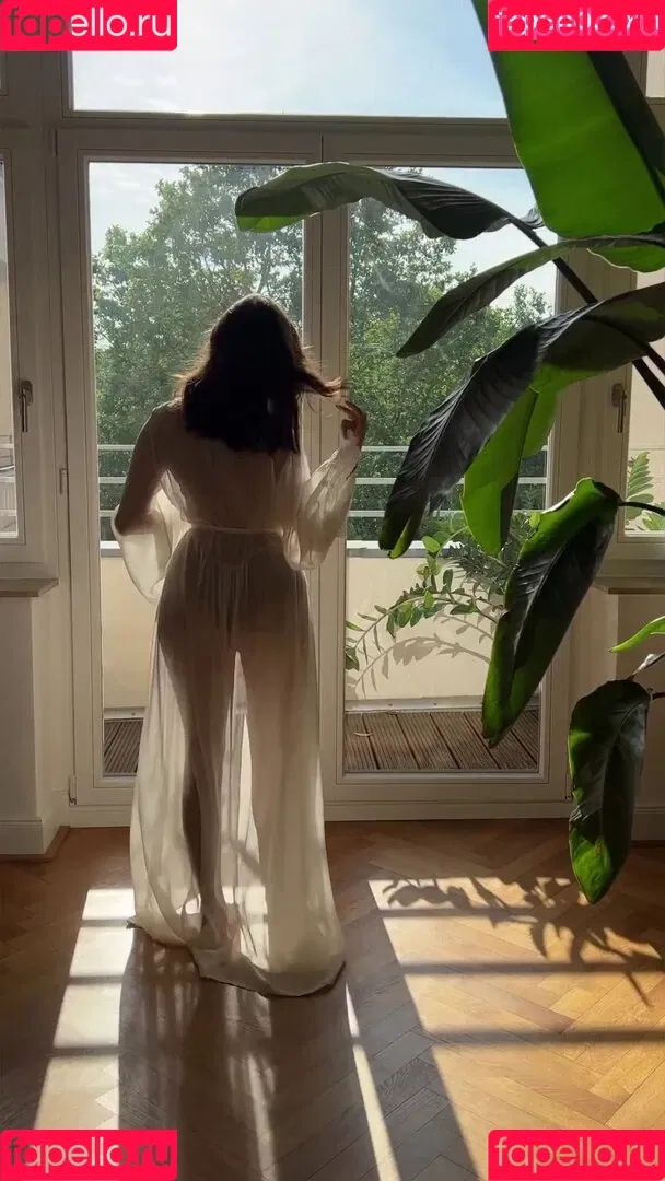 Ischtar Isik Onlyfans Photo Gallery 