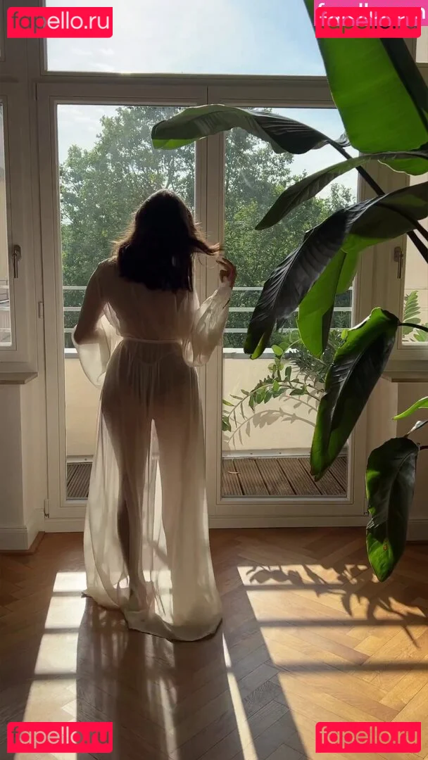 Ischtar Isik Onlyfans Photo Gallery 