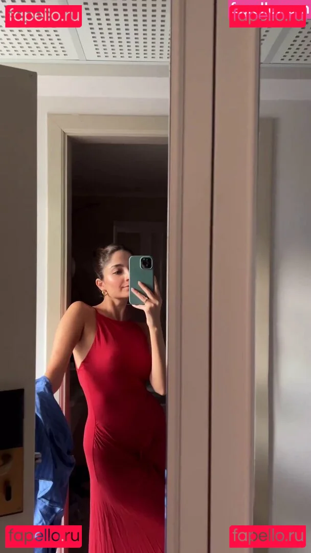 Ischtar Isik Onlyfans Photo Gallery 