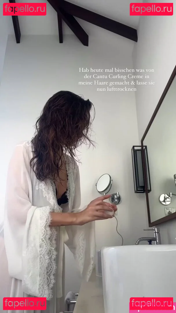 Ischtar Isik Onlyfans Photo Gallery 