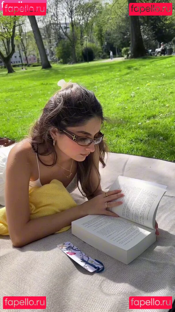 Ischtar Isik Onlyfans Photo Gallery 