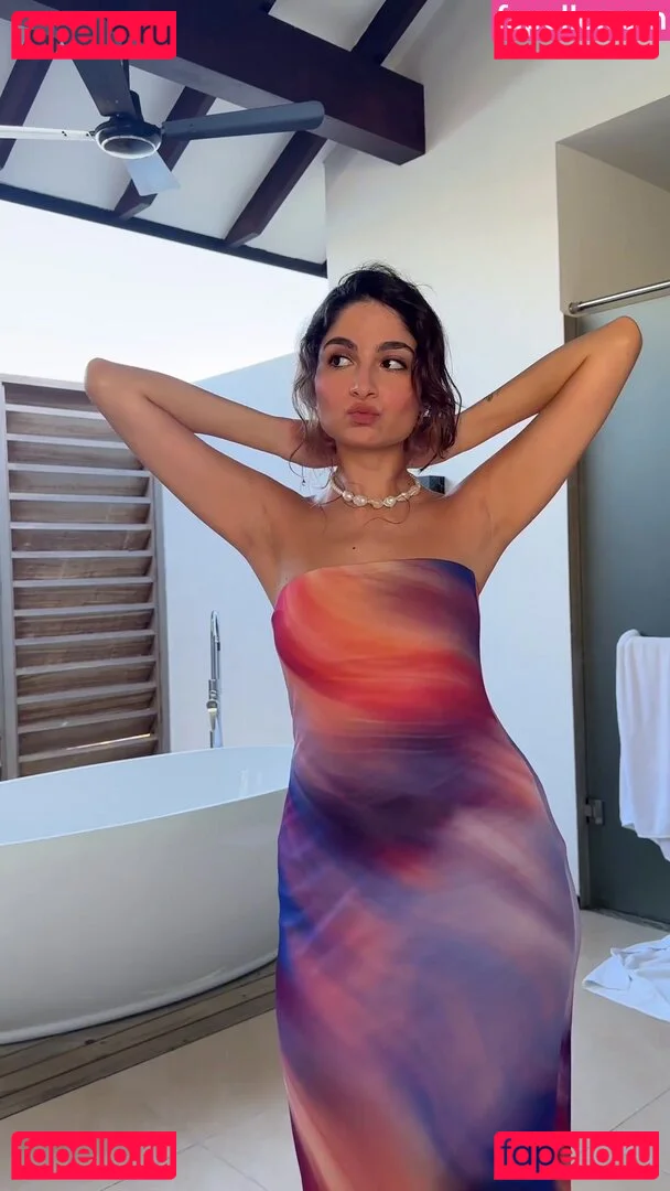 Ischtar Isik Onlyfans Photo Gallery 