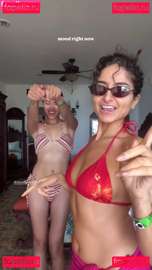 Ischtar Isik Onlyfans Photo Gallery 