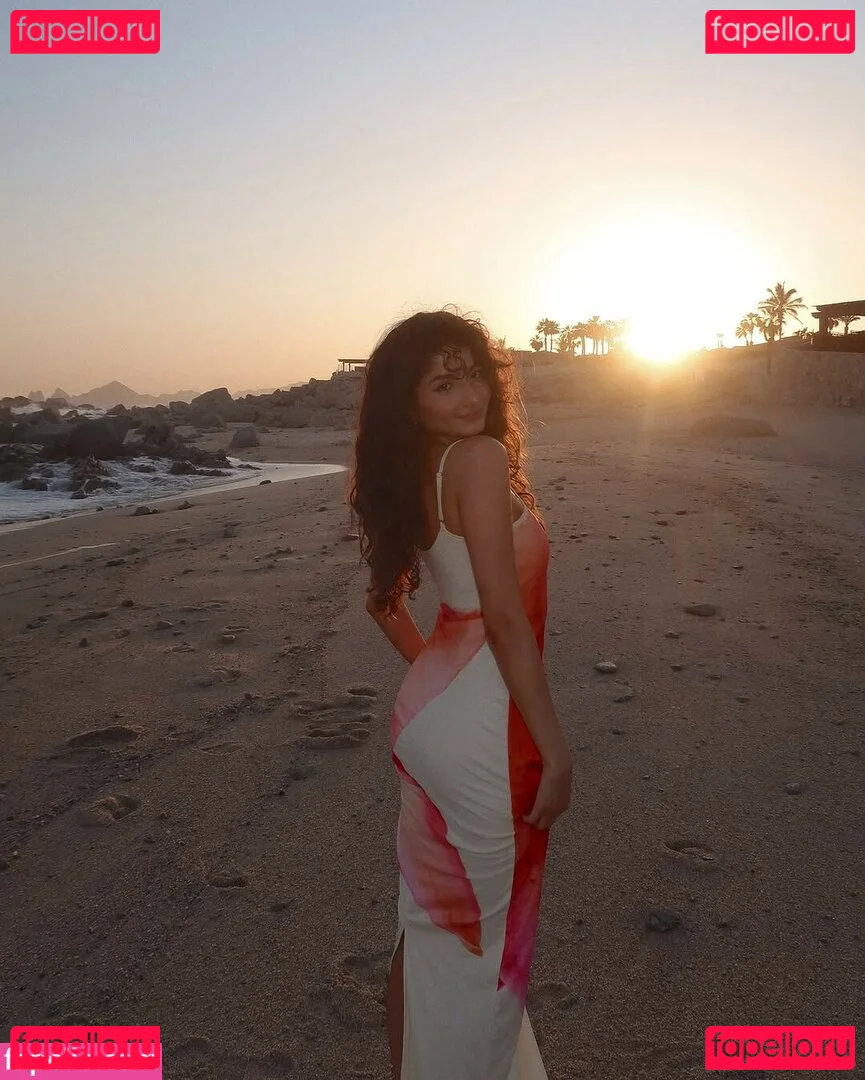 Ischtar Isik Onlyfans Photo Gallery 