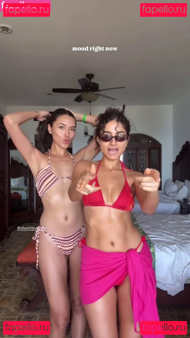 Ischtar Isik Onlyfans Photo Gallery 