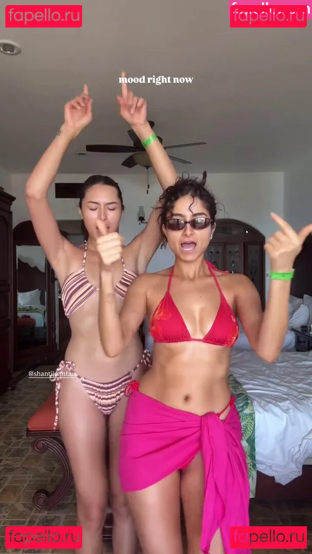 Ischtar Isik Onlyfans Photo Gallery 