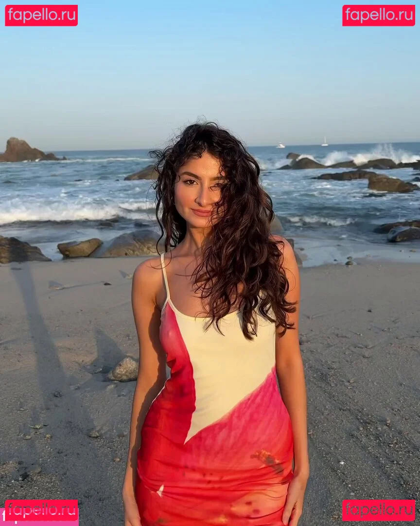 Ischtar Isik Onlyfans Photo Gallery 