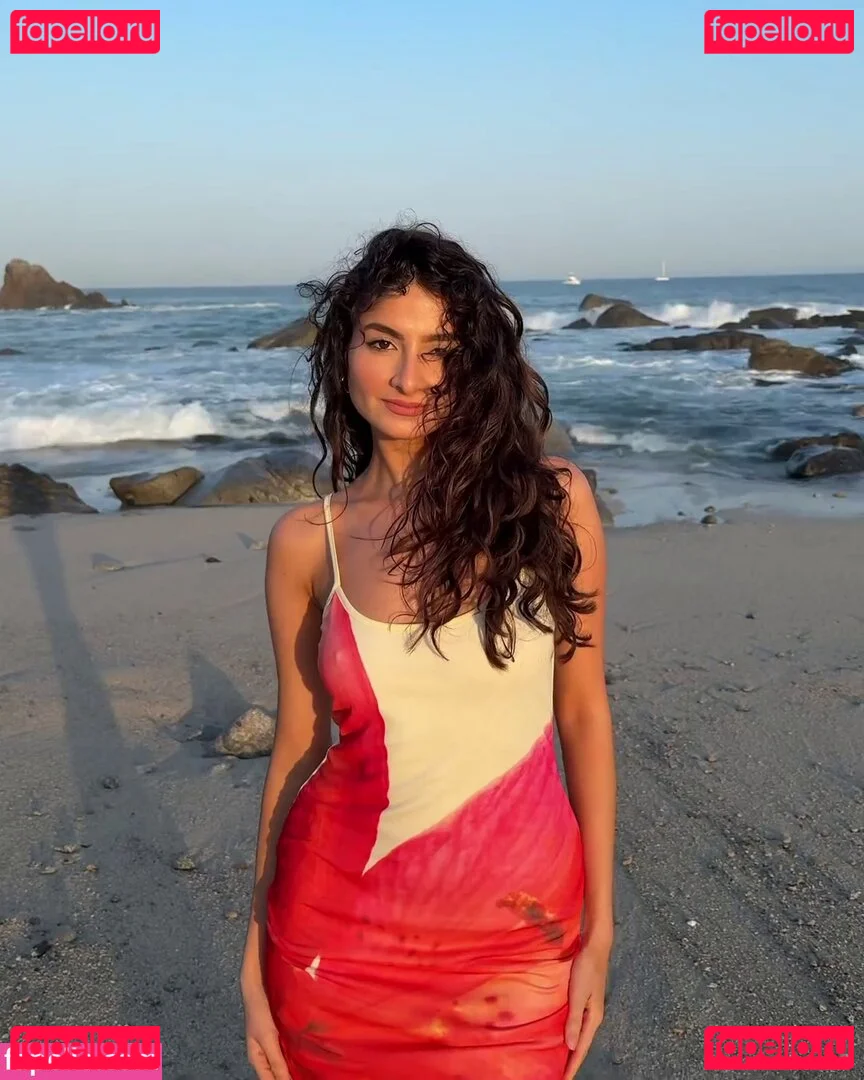 Ischtar Isik Onlyfans Photo Gallery 