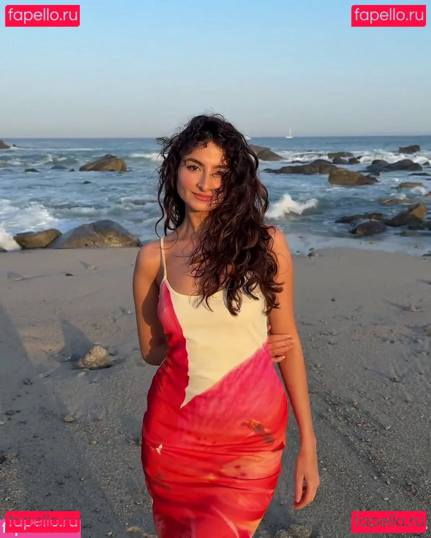 Ischtar Isik Onlyfans Photo Gallery 