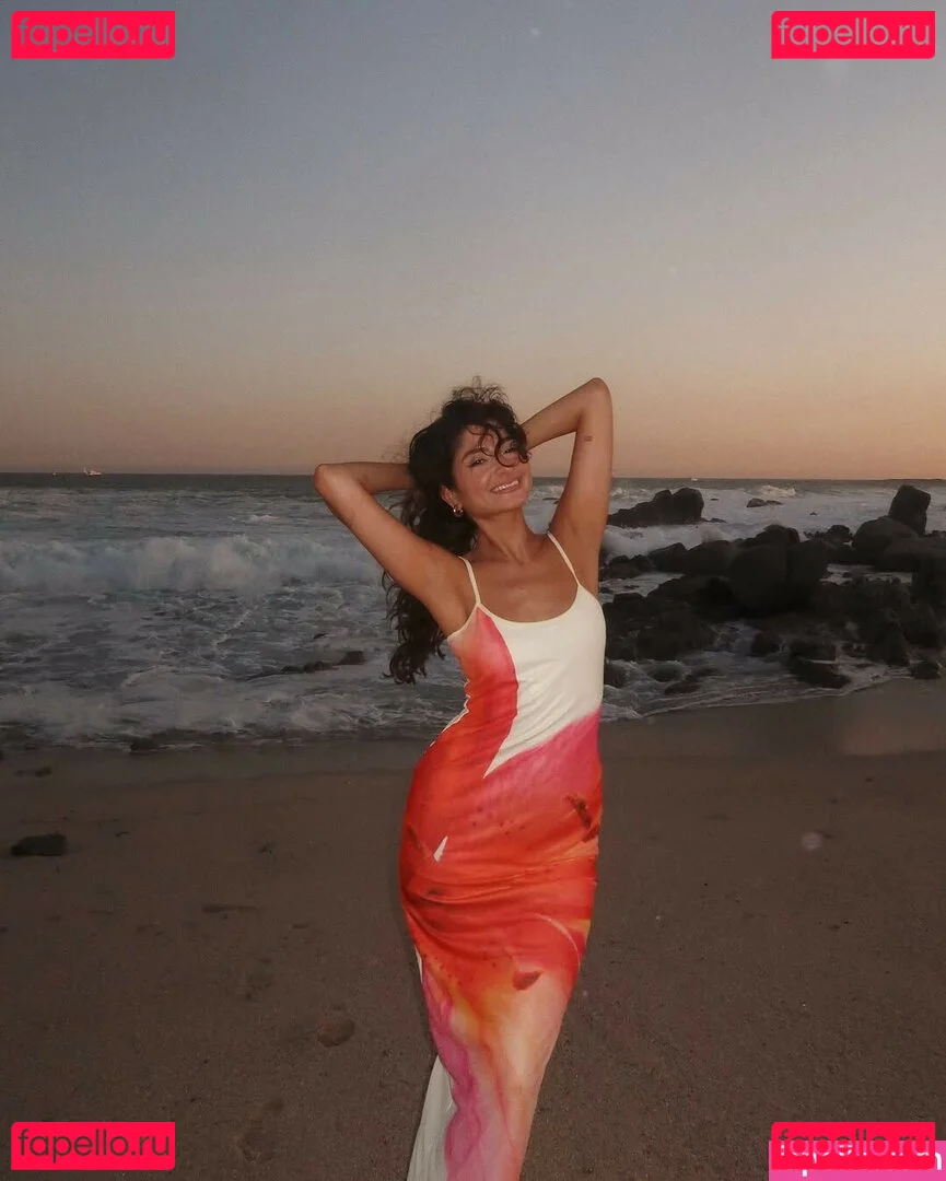 Ischtar Isik Onlyfans Photo Gallery 