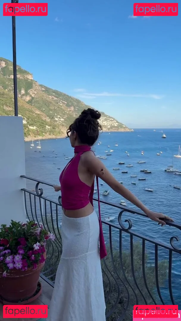 Ischtar Isik Onlyfans Photo Gallery 